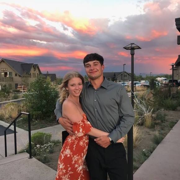 Meet your Posher, Sara - Picture 1 of 1